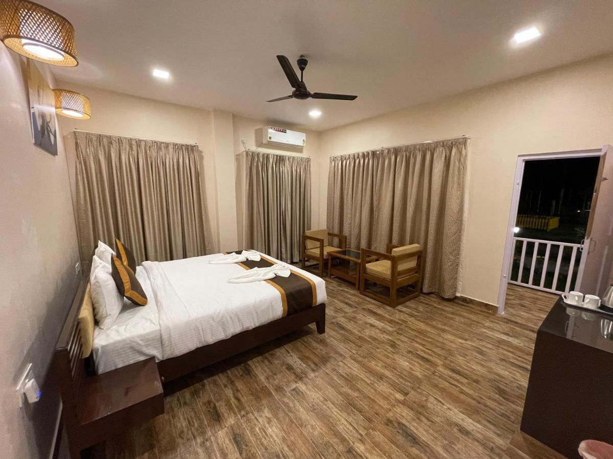 Jaldapara Forest Tourist Lodge Jftl Madari Hat Buitenkant foto